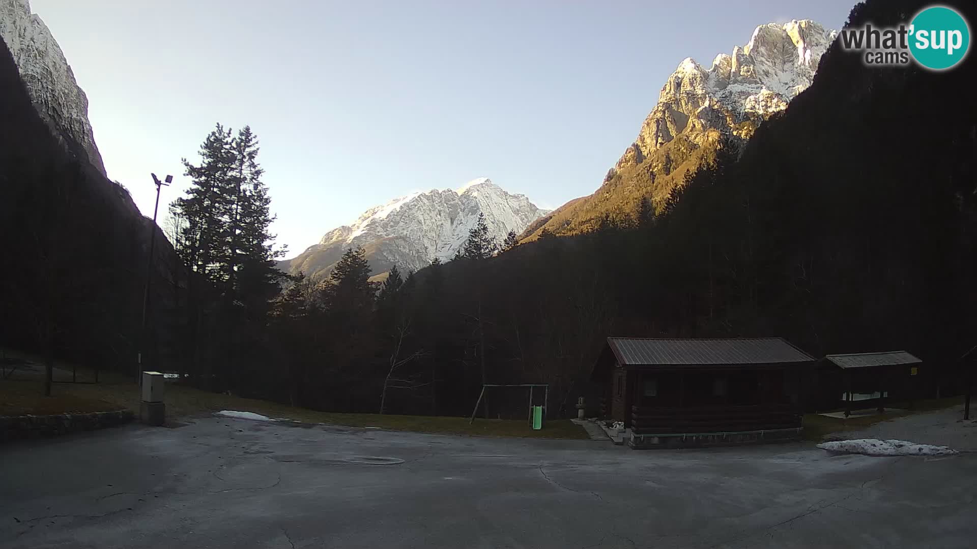 Log pod Mangartom webcam – Vue sur Jerebica et Rombon – Bovec – Slovénie