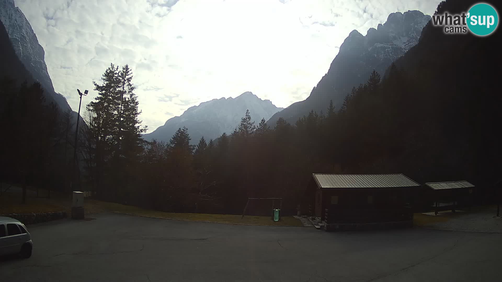 Log pod Mangartom webcam – Vista su Jerebica e Rombon – Bovec – Slovenia