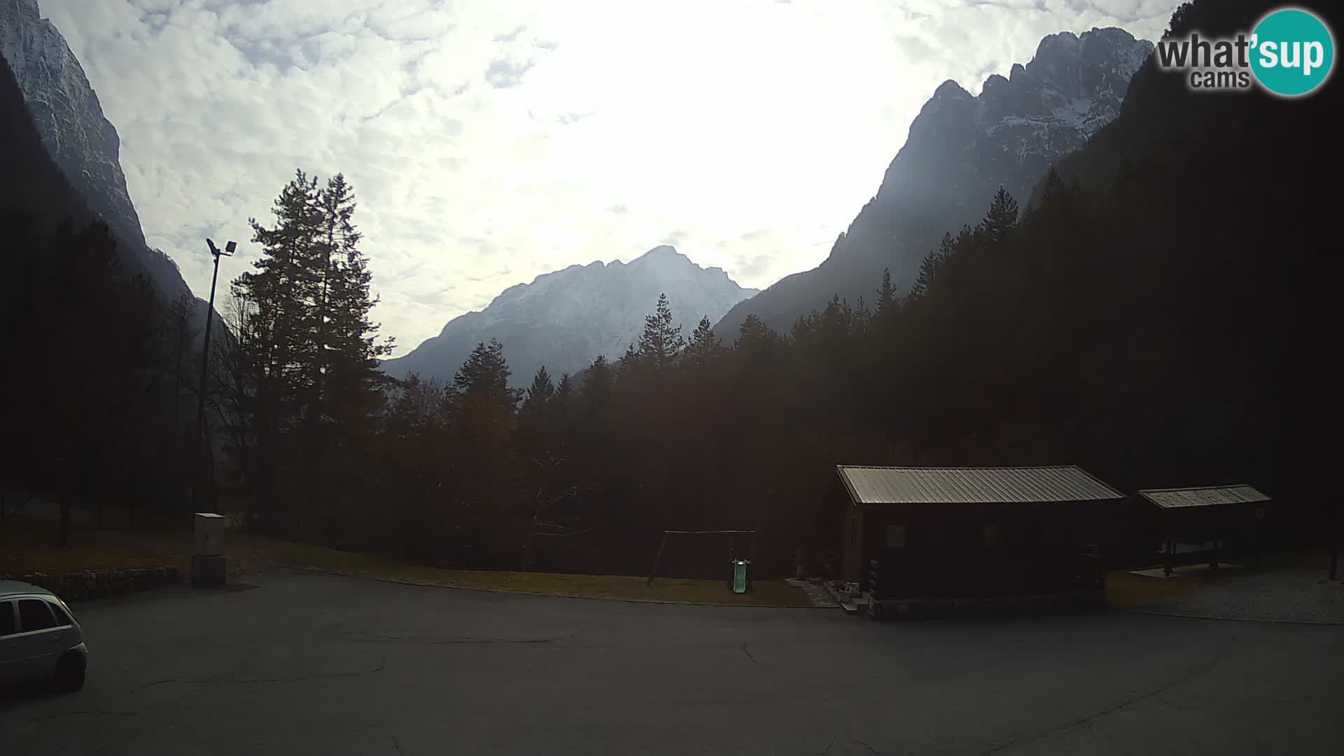 Log pod Mangartom webcam – Vista su Jerebica e Rombon – Bovec – Slovenia