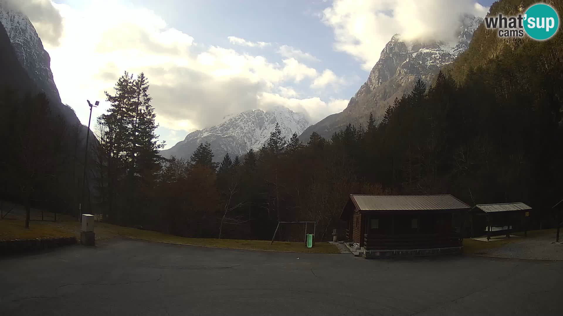 Log pod Mangartom webcam – Vue sur Jerebica et Rombon – Bovec – Slovénie