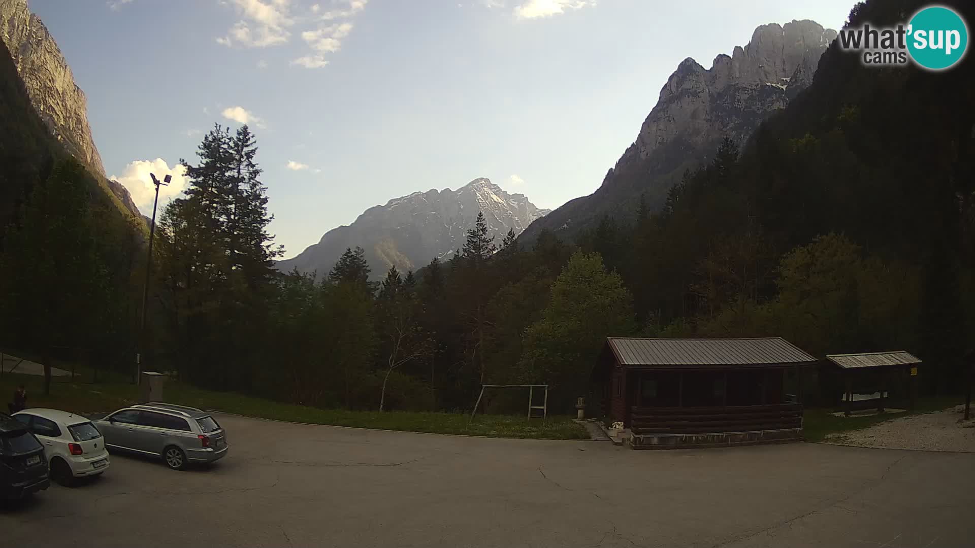 Log pod Mangartom webcam – Vista su Jerebica e Rombon – Bovec – Slovenia