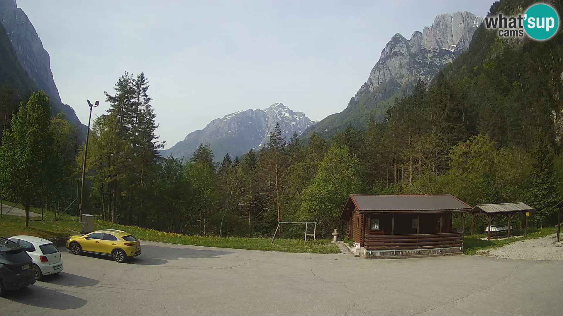 Log pod Mangartom webcam – Vista su Jerebica e Rombon – Bovec – Slovenia