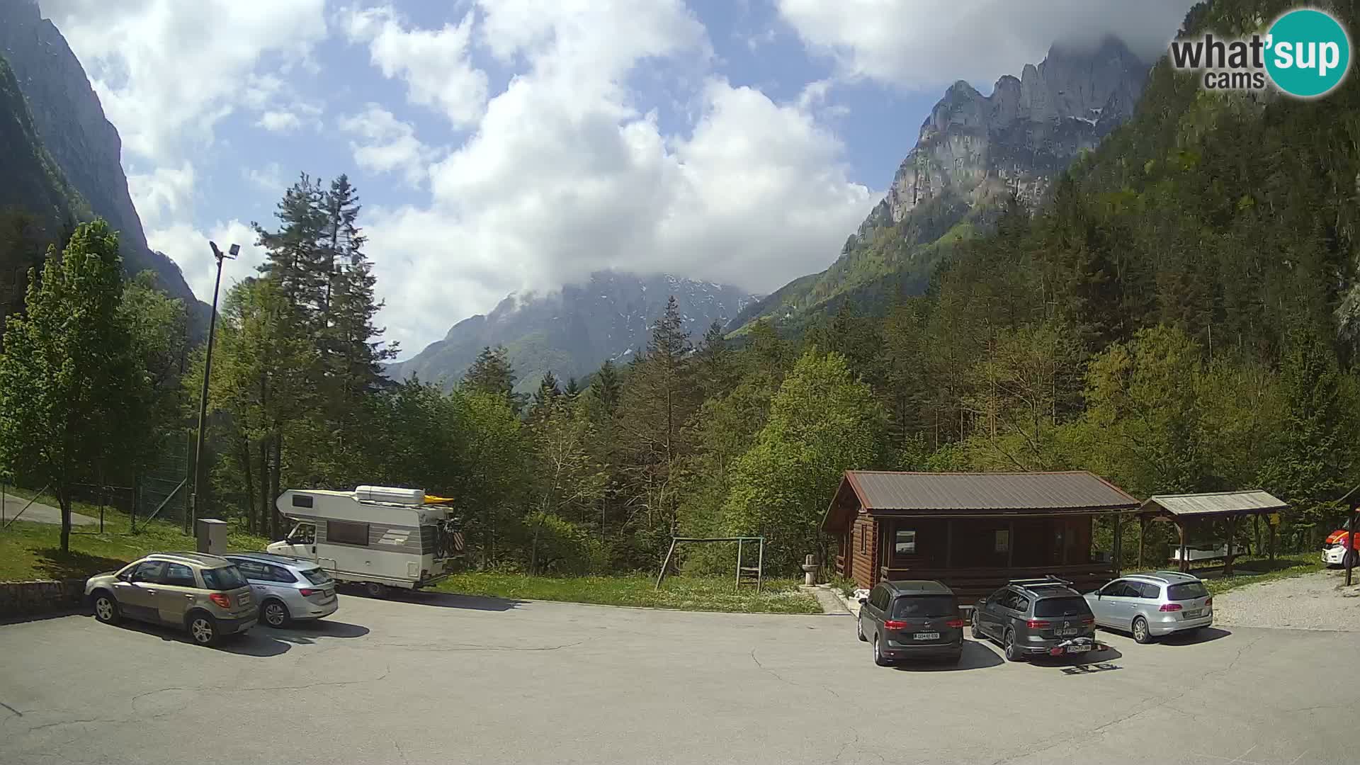 Log pod Mangartom webcam – Vista su Jerebica e Rombon – Bovec – Slovenia