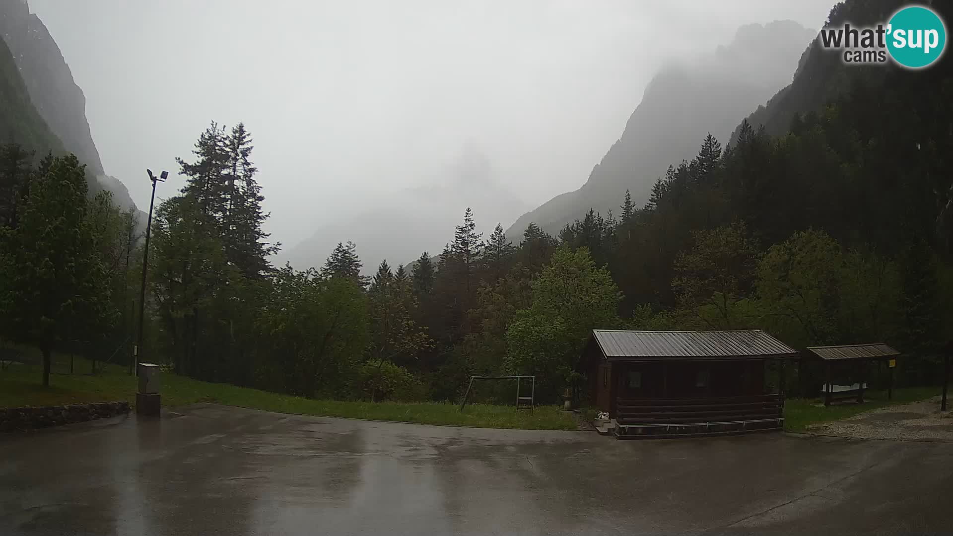 Log pod Mangartom webcam – Vista su Jerebica e Rombon – Bovec – Slovenia