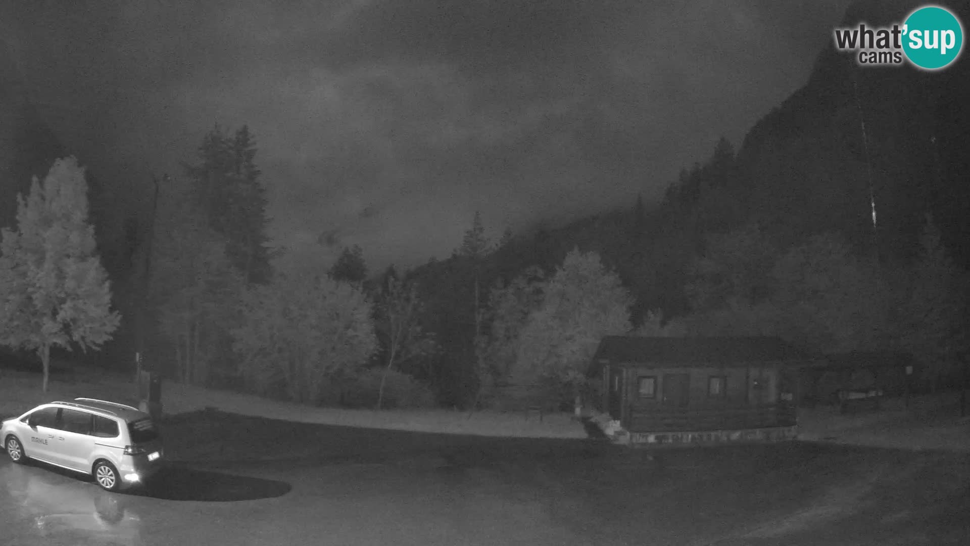 Log pod Mangartom webcam – Vista su Jerebica e Rombon – Bovec – Slovenia