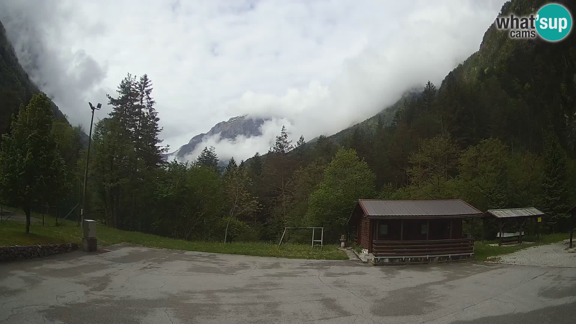 Log pod Mangartom webcam – Vista su Jerebica e Rombon – Bovec – Slovenia