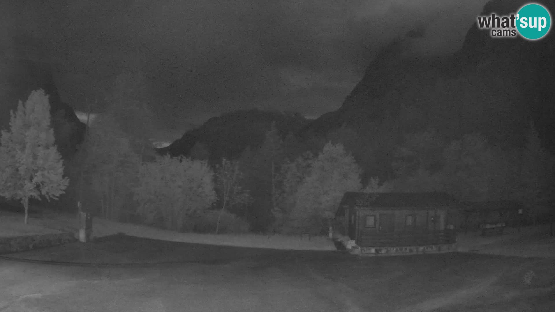 Log pod Mangartom webcam – Vista su Jerebica e Rombon – Bovec – Slovenia