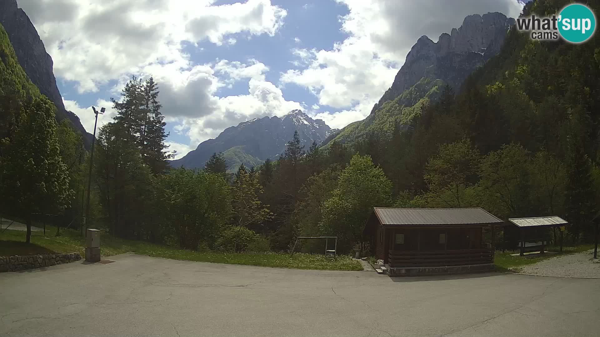 Log pod Mangartom webcam – Vista su Jerebica e Rombon – Bovec – Slovenia