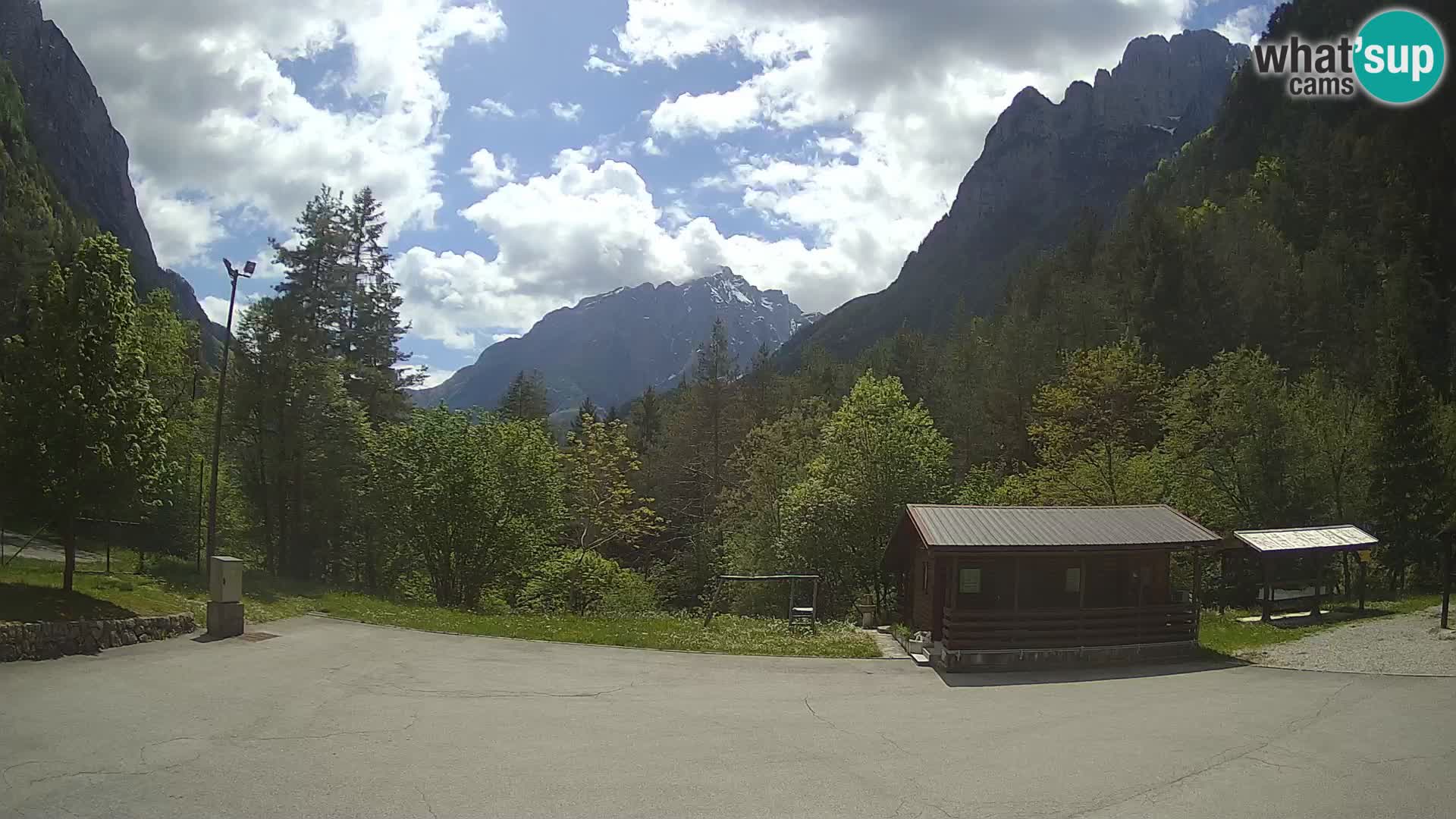 Log pod Mangartom webcam – Vista su Jerebica e Rombon – Bovec – Slovenia
