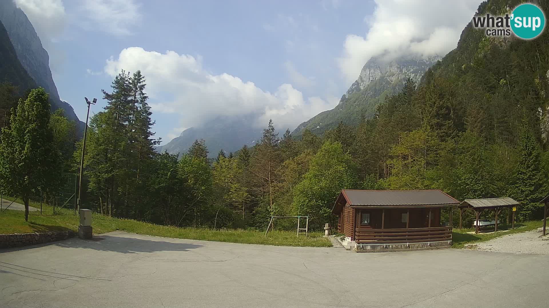 Log pod Mangartom webcam – Vista su Jerebica e Rombon – Bovec – Slovenia