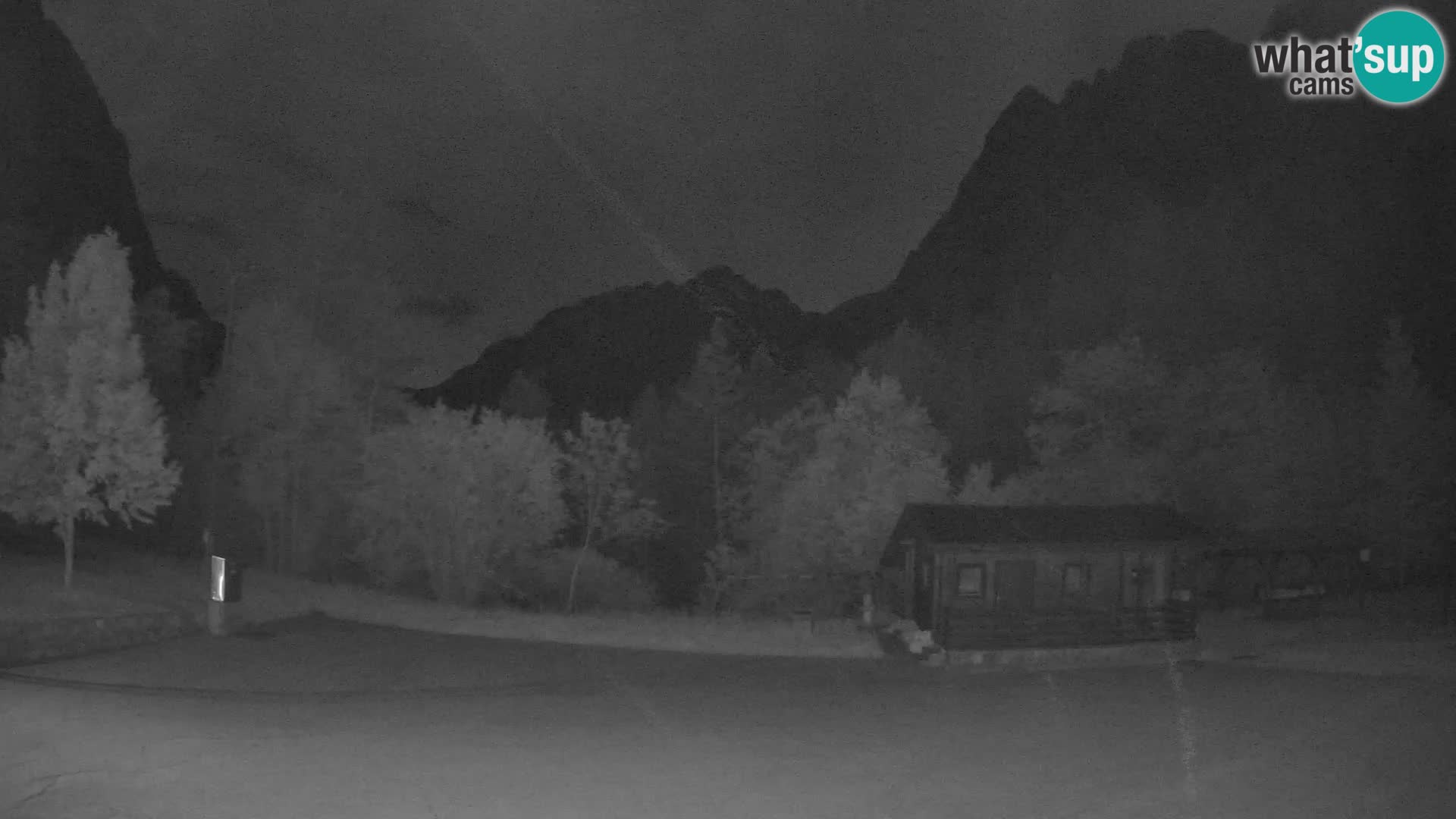 Log pod Mangartom webcam – Vista su Jerebica e Rombon – Bovec – Slovenia