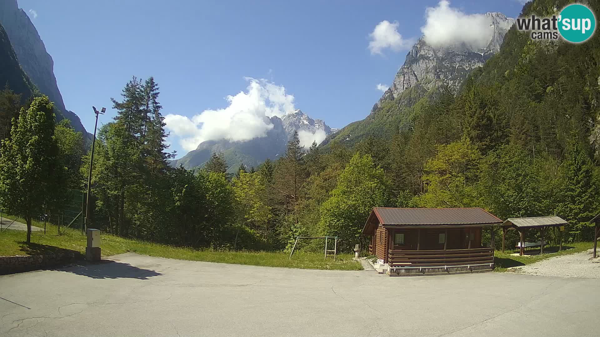 Log pod Mangartom webcam – Vista su Jerebica e Rombon – Bovec – Slovenia