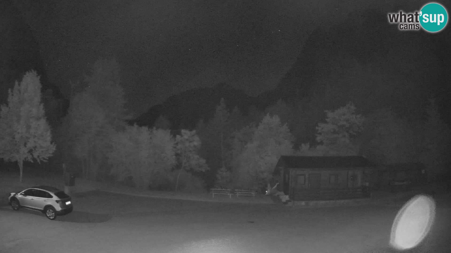 Spletna kamera Log pod Mangartom – Pogled na Jerebico in Rombon – Bovec – Slovenija