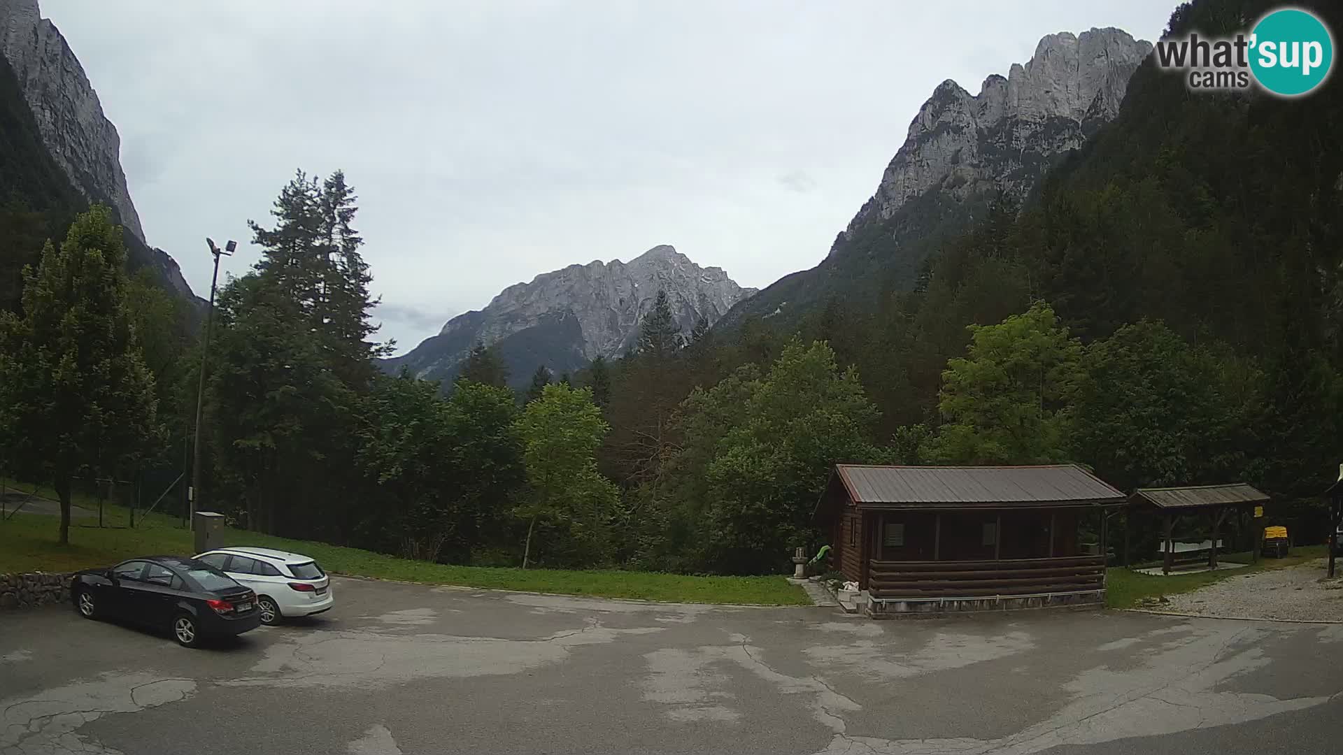 Log pod Mangartom webcam – Vista su Jerebica e Rombon – Bovec – Slovenia