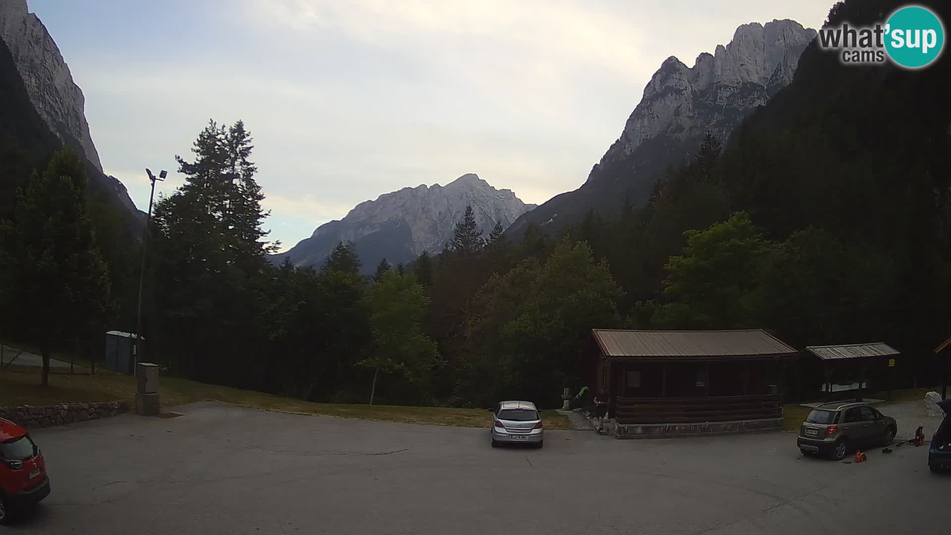 Log pod Mangartom webcam – Vista su Jerebica e Rombon – Bovec – Slovenia