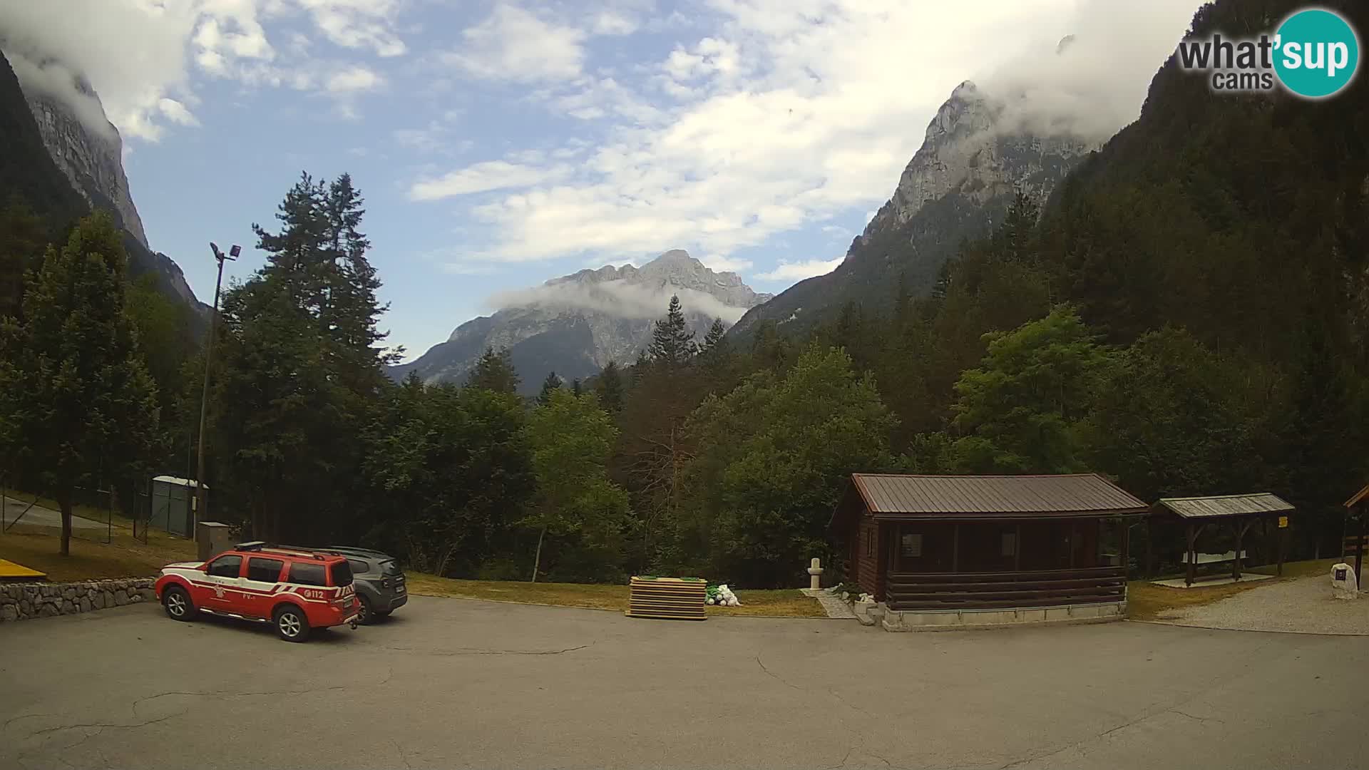 Log pod Mangartom webcam – Vista su Jerebica e Rombon – Bovec – Slovenia