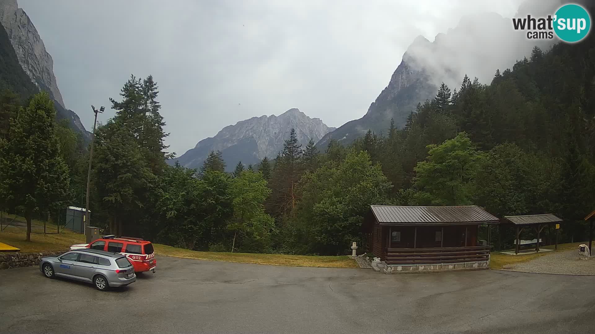 Log pod Mangartom webcam – Vista su Jerebica e Rombon – Bovec – Slovenia
