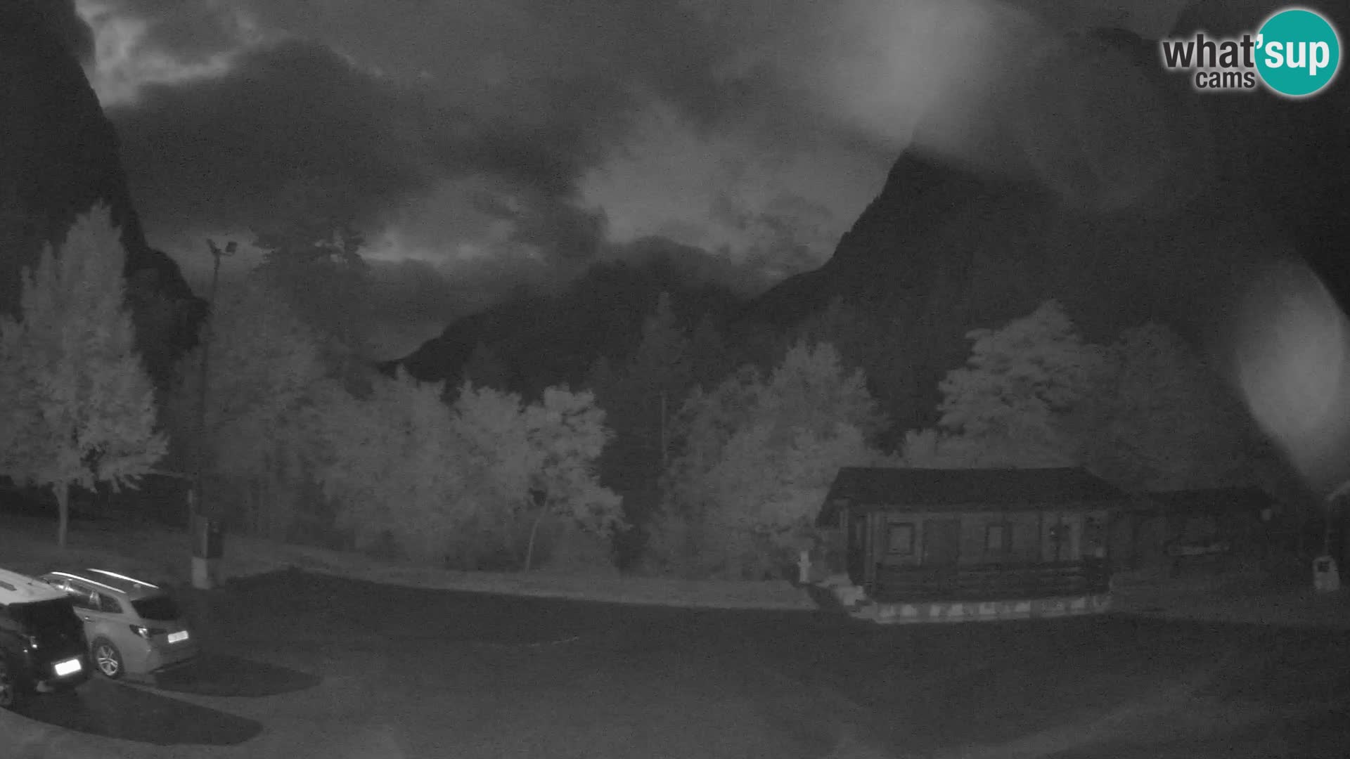 Web kamera Log pod Mangartom – Pogled na Jerebicu i Rombon – Bovec – Slovenija