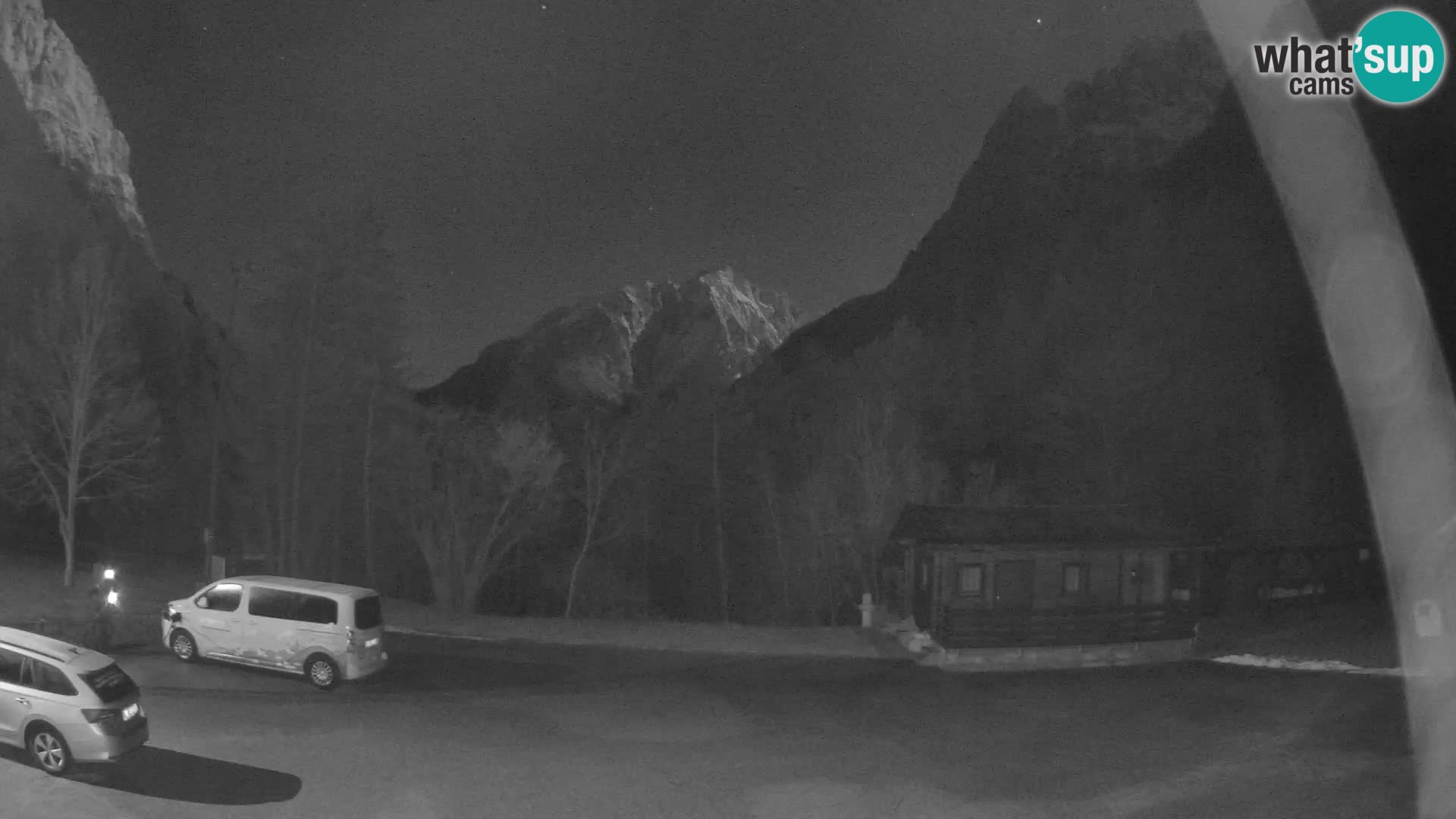 Log pod Mangartom webcam – Vista su Jerebica e Rombon – Bovec – Slovenia