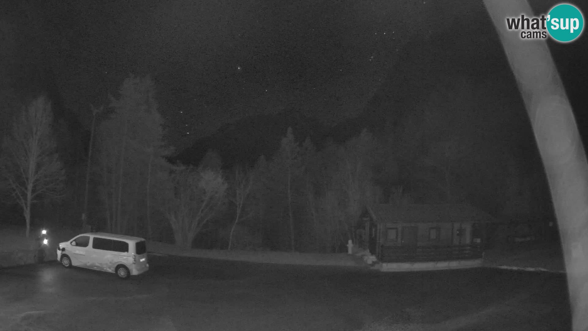 Web kamera Log pod Mangartom – Pogled na Jerebicu i Rombon – Bovec – Slovenija