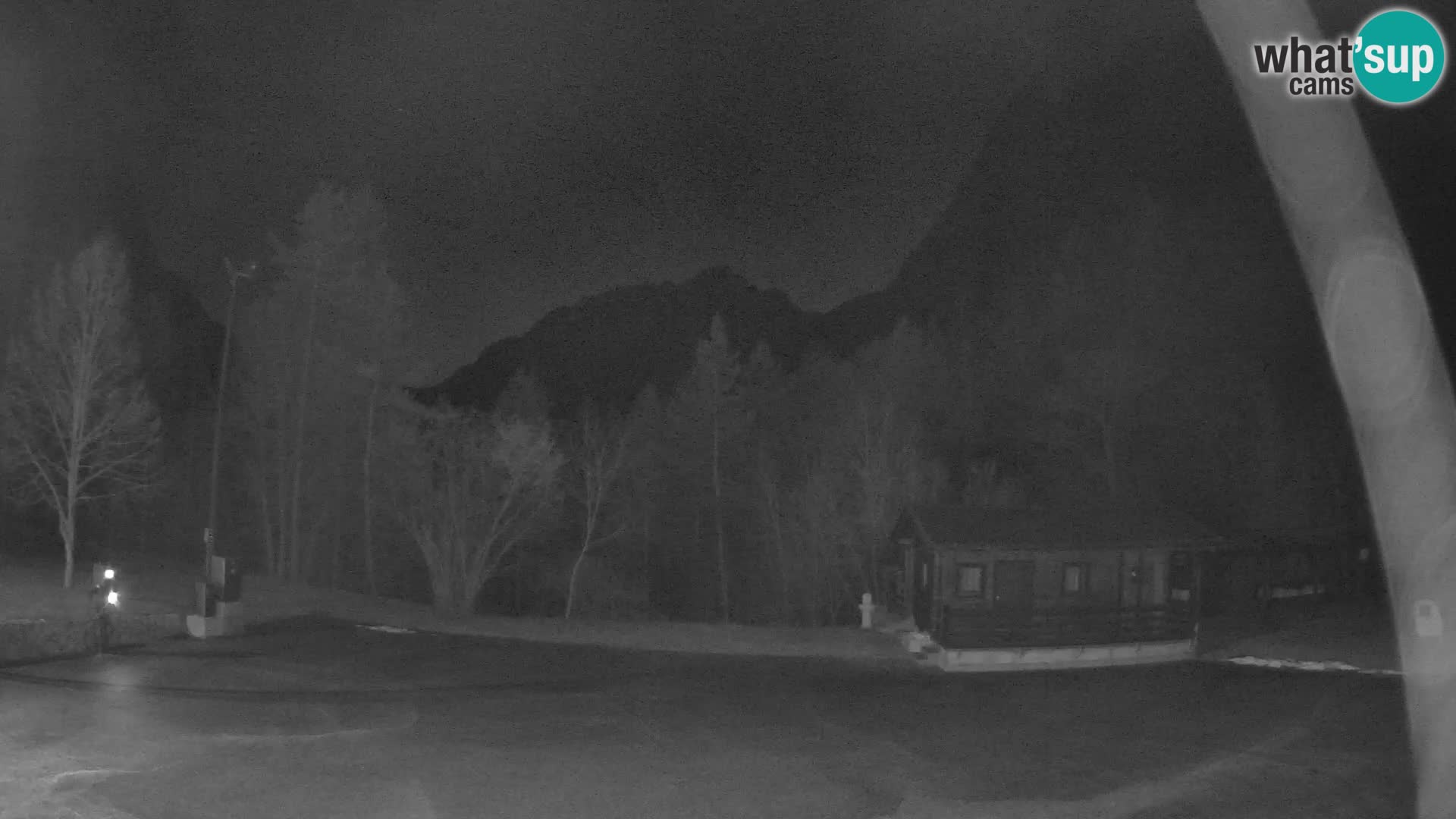 Web kamera Log pod Mangartom – Pogled na Jerebicu i Rombon – Bovec – Slovenija