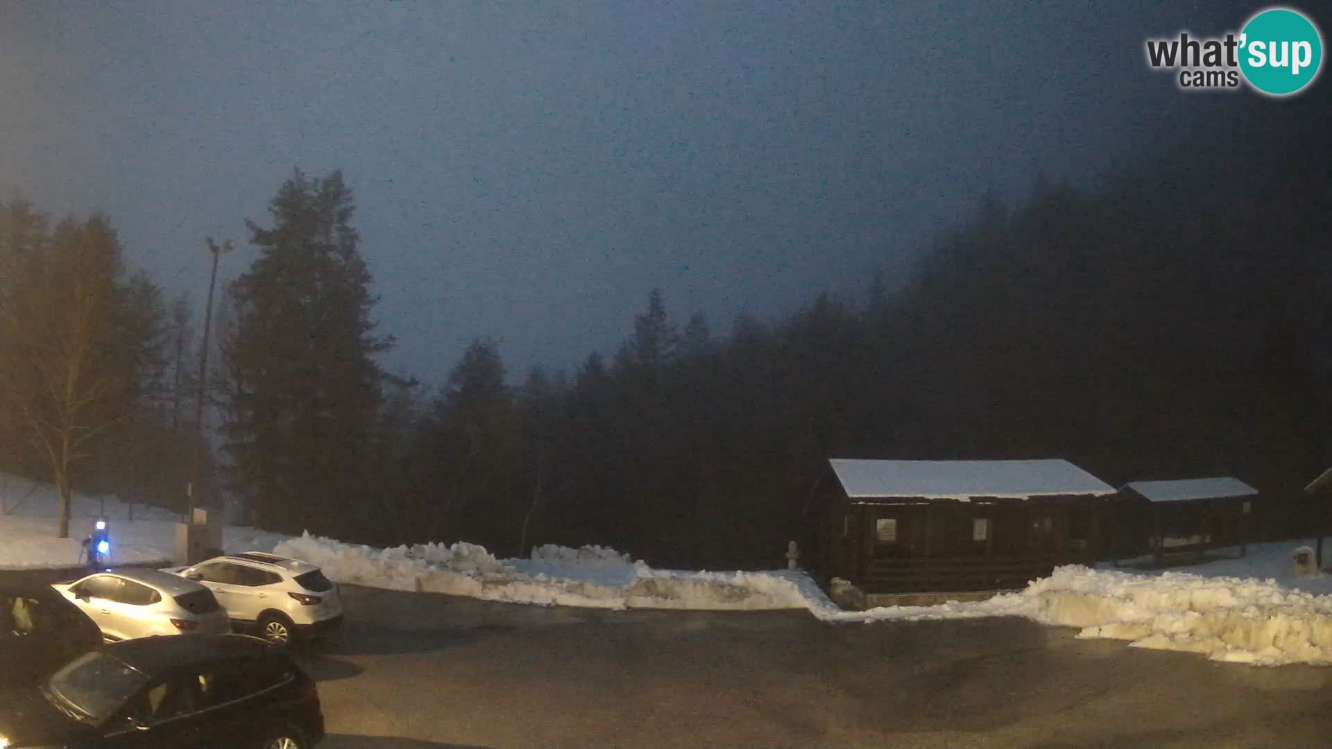 Spletna kamera Log pod Mangartom – Pogled na Jerebico in Rombon – Bovec – Slovenija