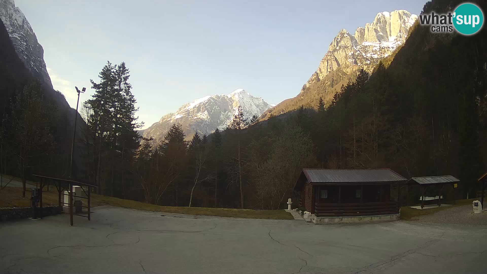 Cámara web Log pod Mangartom – Vista a Jerebica y Rombon – Bovec – Eslovenia