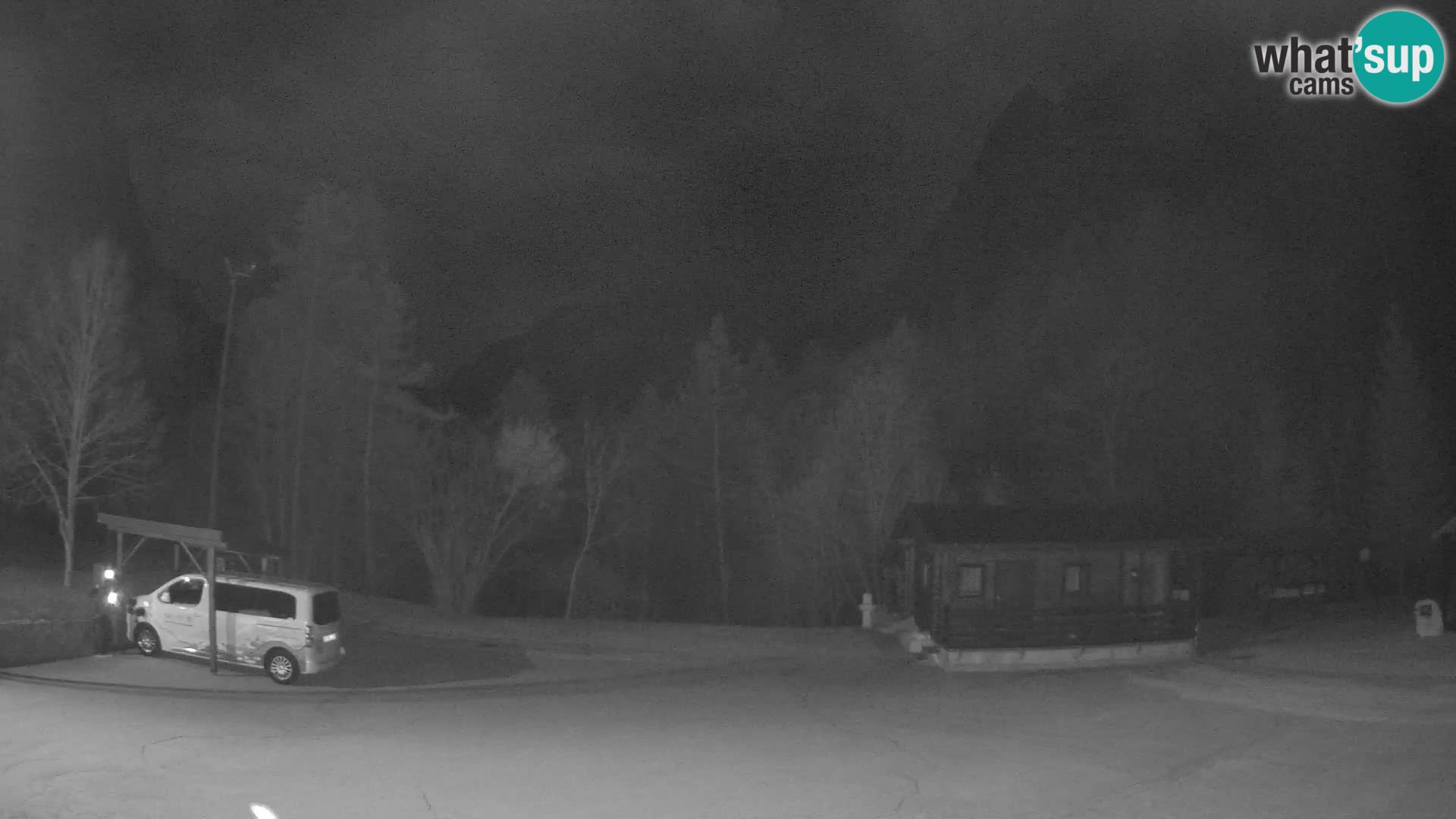 Web kamera Log pod Mangartom – Pogled na Jerebicu i Rombon – Bovec – Slovenija