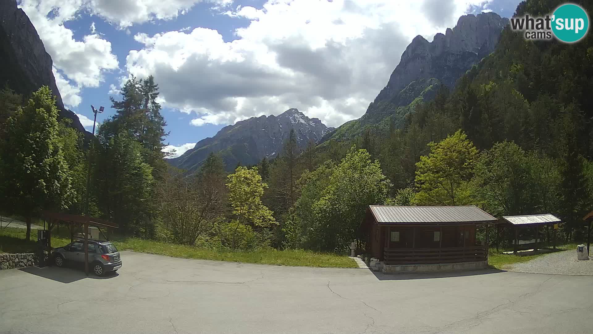 Log pod Mangartom webcam – Vista su Jerebica e Rombon – Bovec – Slovenia