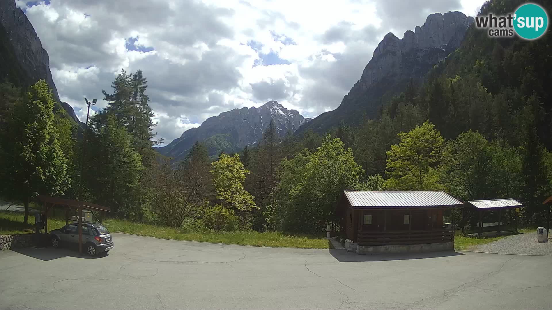 Log pod Mangartom webcam – Vista su Jerebica e Rombon – Bovec – Slovenia