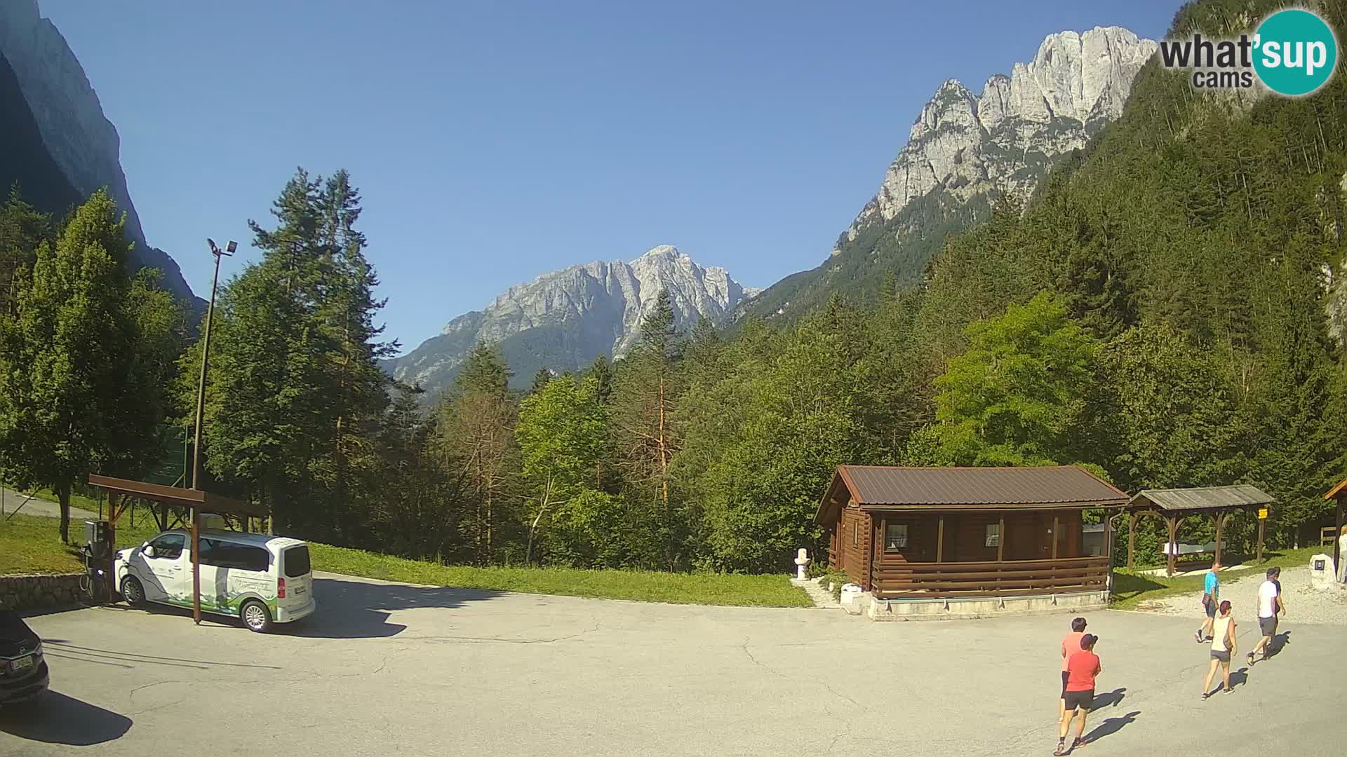 Web kamera Log pod Mangartom – Pogled na Jerebicu i Rombon – Bovec – Slovenija