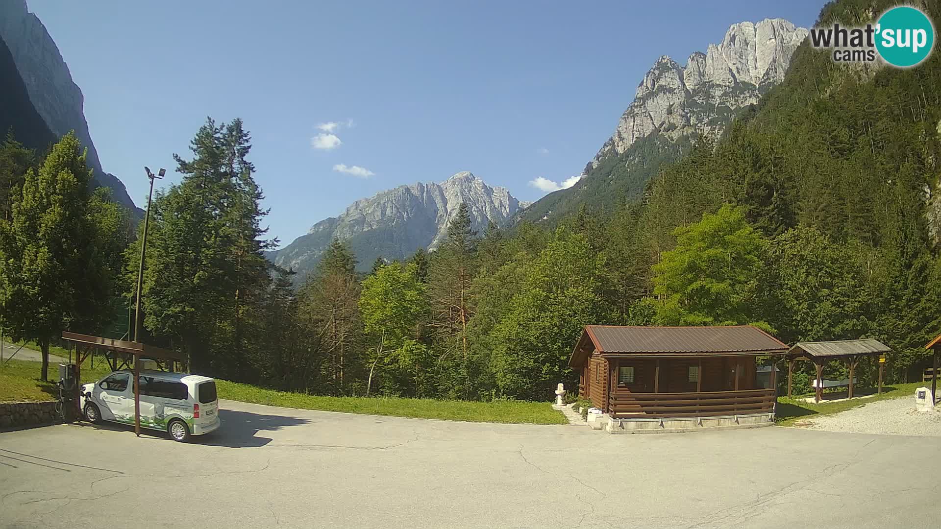 Web kamera Log pod Mangartom – Pogled na Jerebicu i Rombon – Bovec – Slovenija