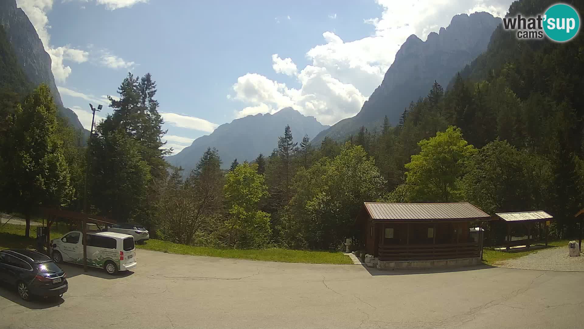 Log pod Mangartom webcam – Vista su Jerebica e Rombon – Bovec – Slovenia
