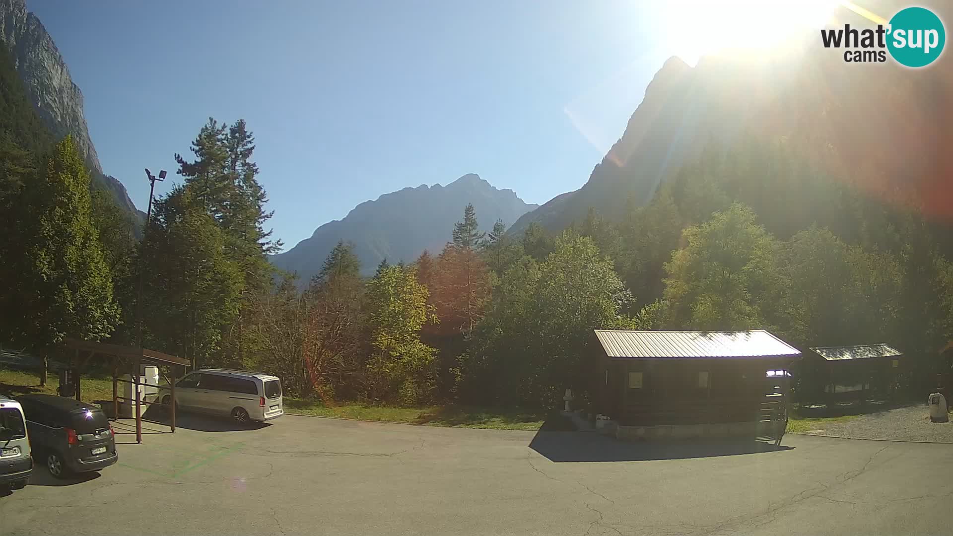 Log pod Mangartom webcam – Vista su Jerebica e Rombon – Bovec – Slovenia