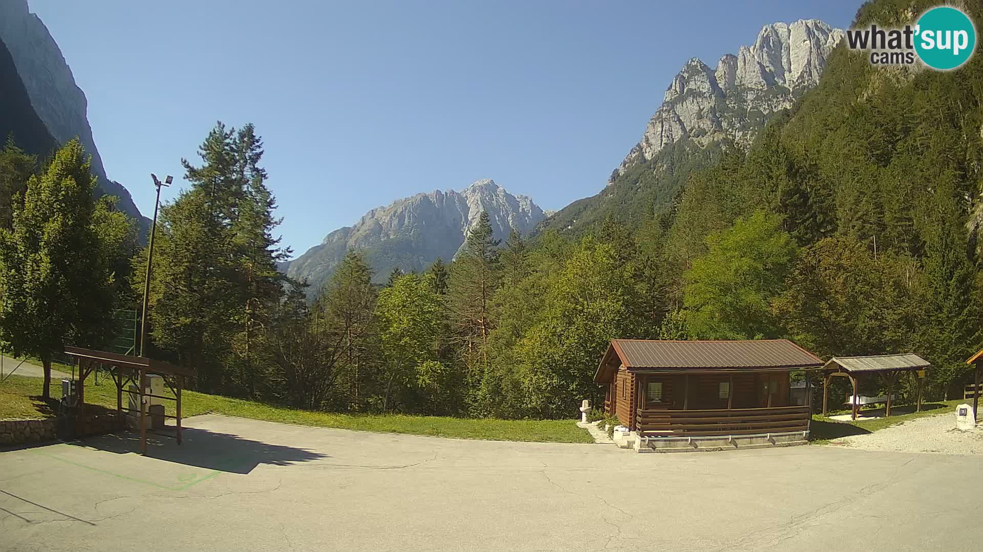 Log pod Mangartom webcam – Vista su Jerebica e Rombon – Bovec – Slovenia