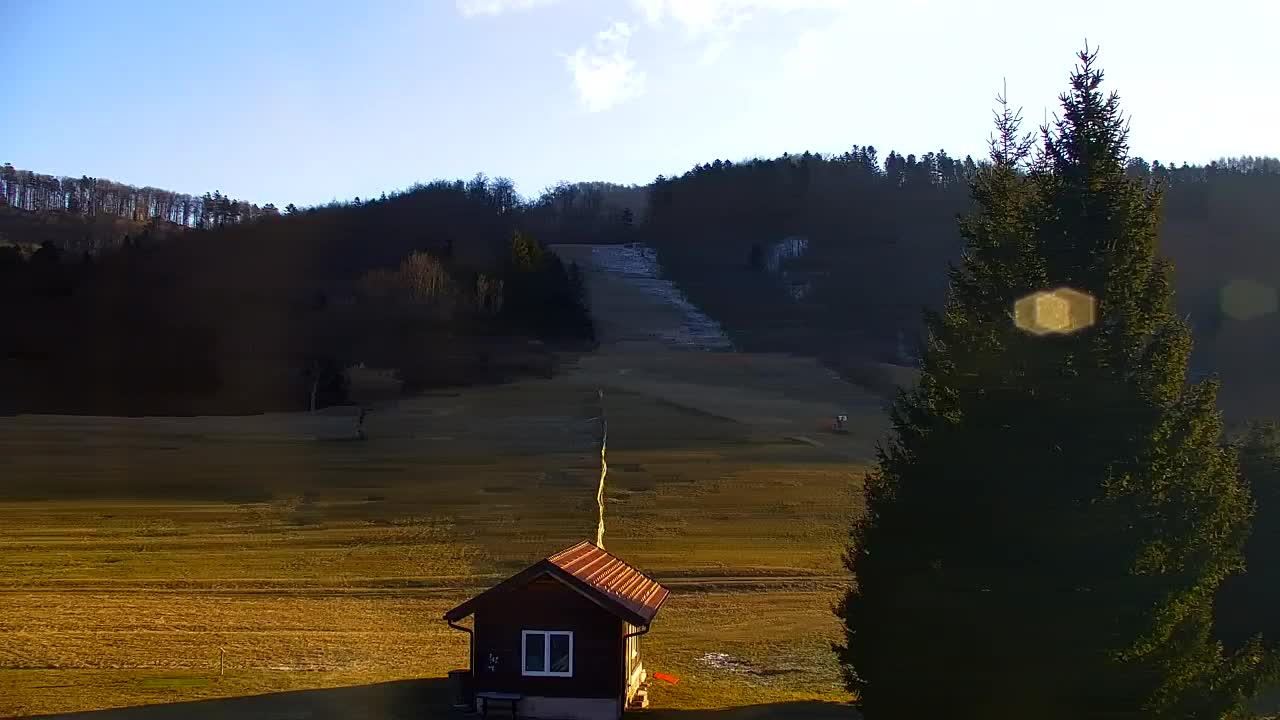 Camera en vivo Lokve – La belleza del bosque de Trnovo