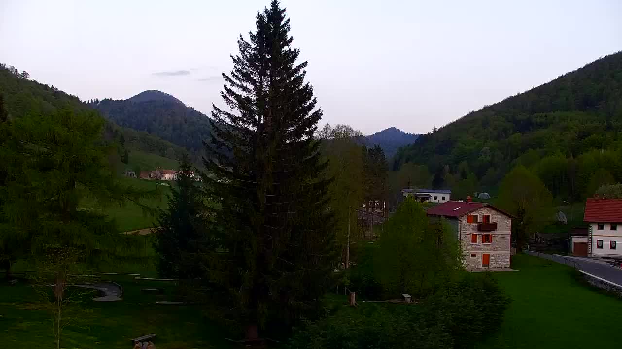 Camera en vivo Lokve – La belleza del bosque de Trnovo