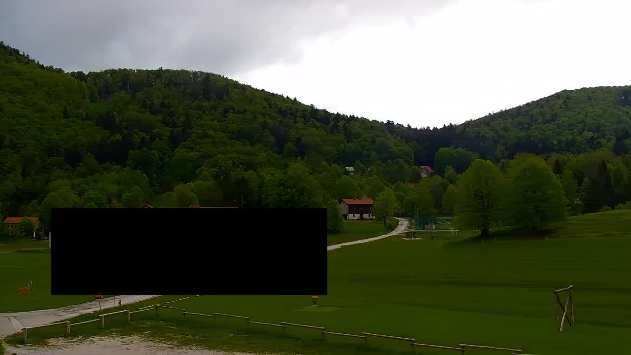 Camera en vivo Lokve – La belleza del bosque de Trnovo