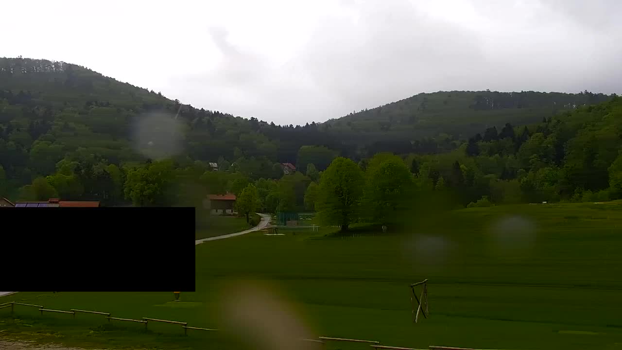 Camera en vivo Lokve – La belleza del bosque de Trnovo