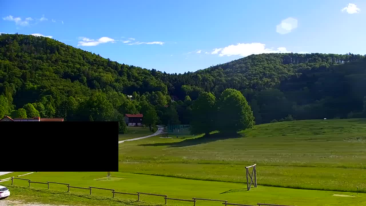 Camera en vivo Lokve – La belleza del bosque de Trnovo