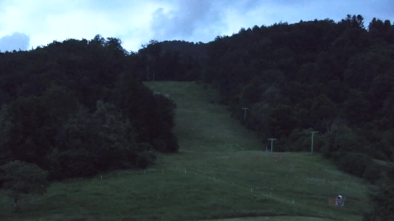 Camera en vivo Lokve – La belleza del bosque de Trnovo