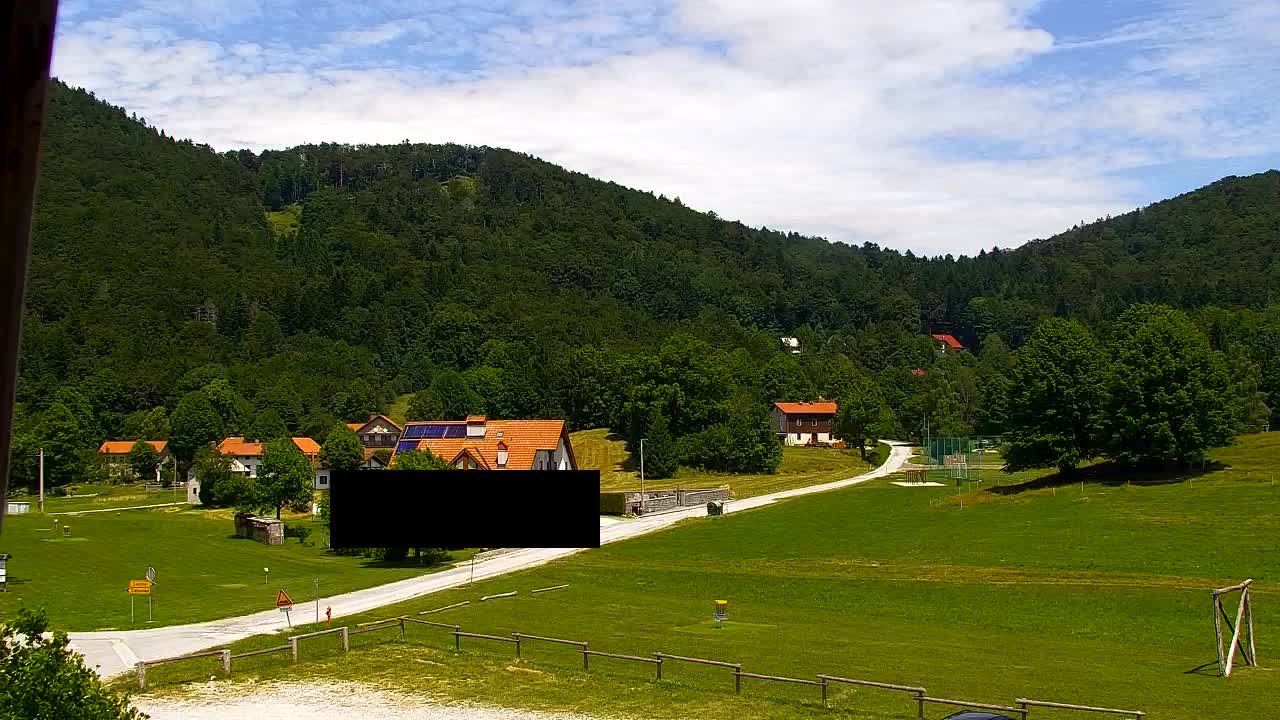 Camera en vivo Lokve – La belleza del bosque de Trnovo