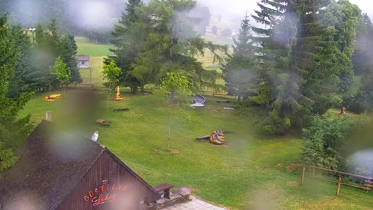 Camera en vivo Lokve – La belleza del bosque de Trnovo