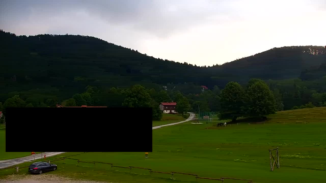 Camera en vivo Lokve – La belleza del bosque de Trnovo