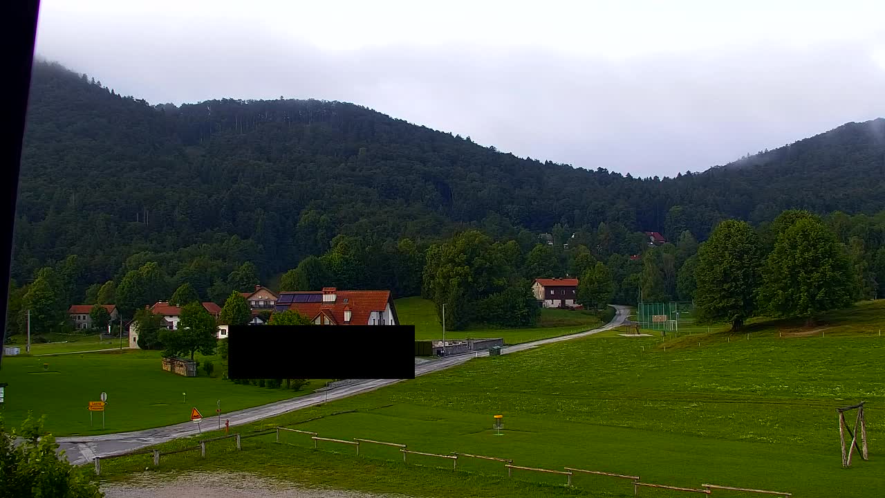 Camera en vivo Lokve – La belleza del bosque de Trnovo