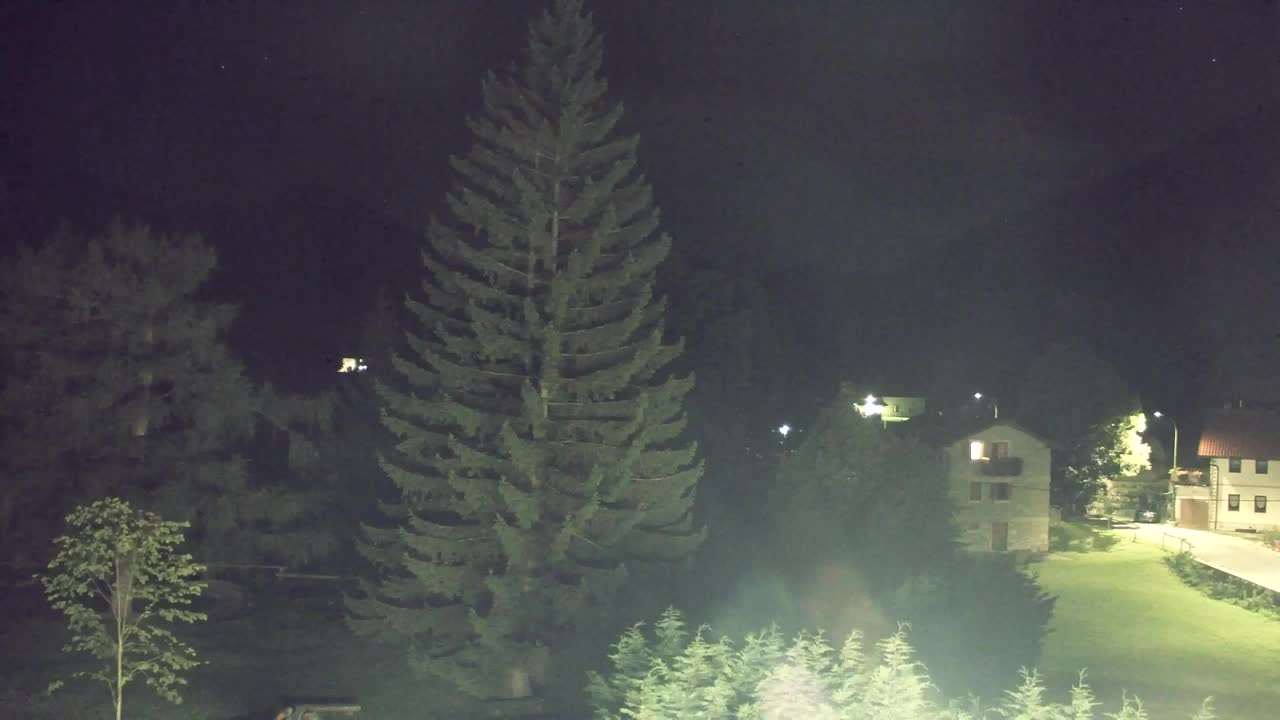 Camera en vivo Lokve – La belleza del bosque de Trnovo