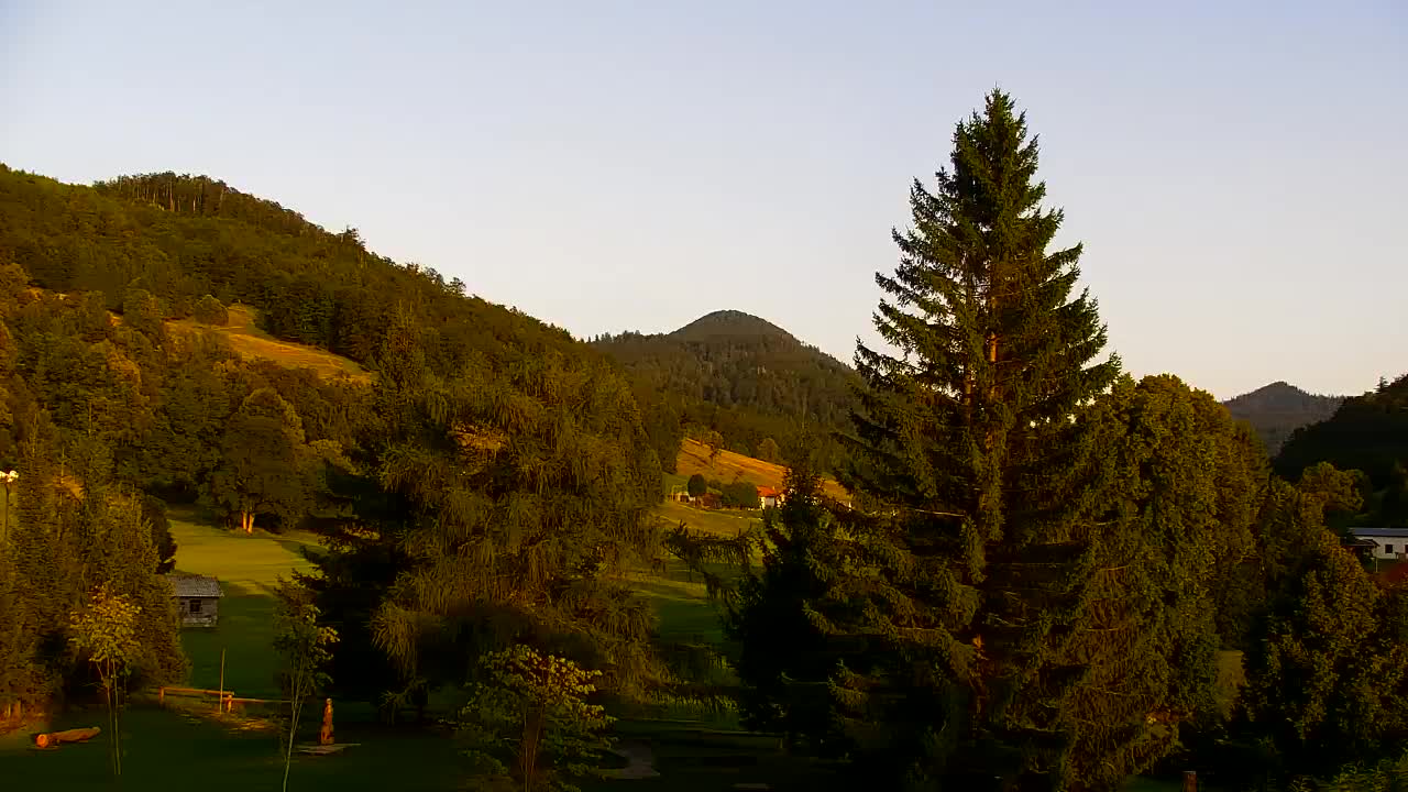 Camera en vivo Lokve – La belleza del bosque de Trnovo