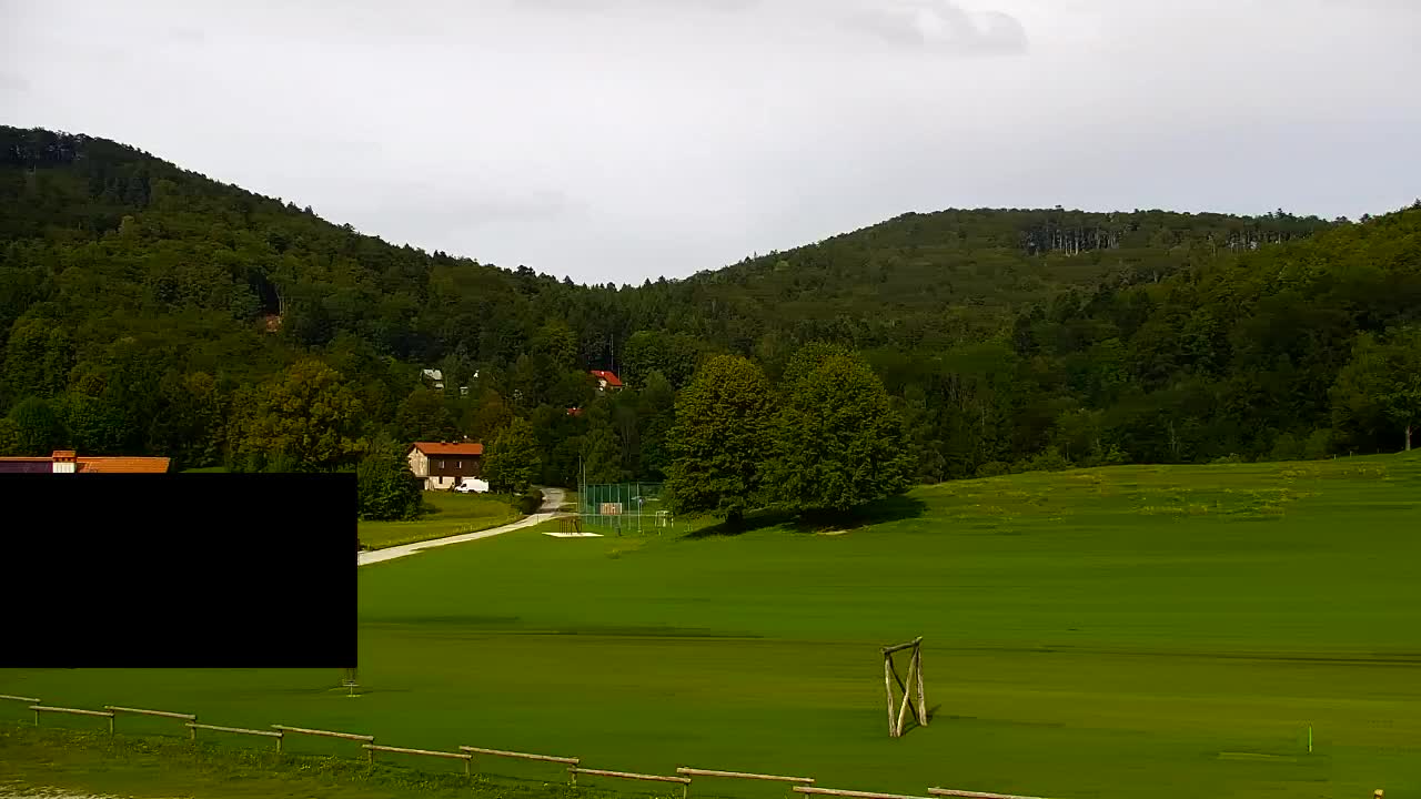Camera en vivo Lokve – La belleza del bosque de Trnovo