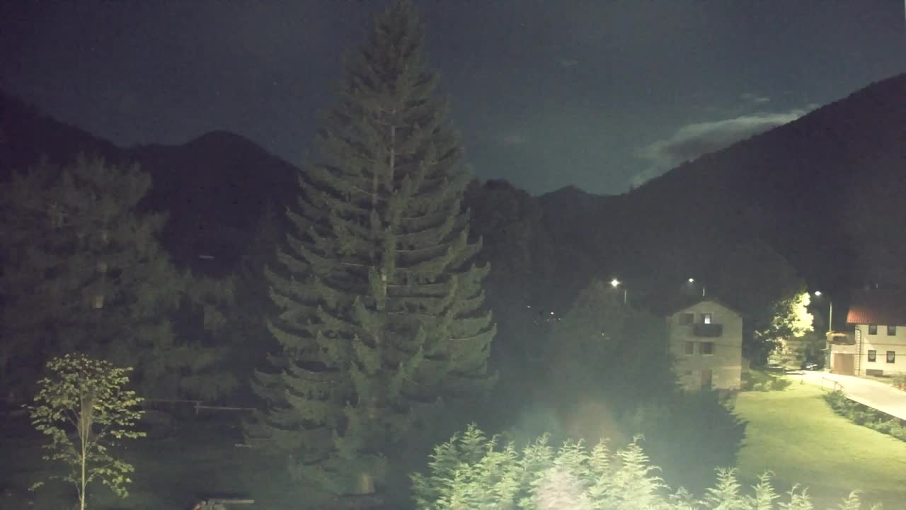 Camera en vivo Lokve – La belleza del bosque de Trnovo