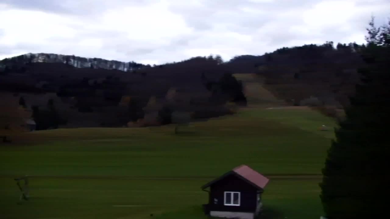 Camera en vivo Lokve – La belleza del bosque de Trnovo